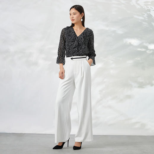 EITIE爱特爱夏季新款V领波点长袖衬衣宽松小上衣6613309 商品图1