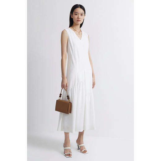 INSUN恩裳2022夏新品时尚减龄不对称褶皱下摆百搭三醋酸连衣裙9C32205206 商品图4