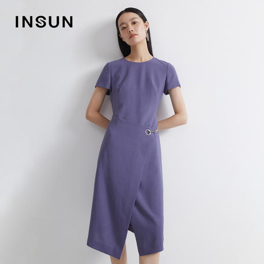 INSUN恩裳2022夏新品时尚轻盈不对称下摆凉感通勤都市风连衣裙9C32205096 商品图0