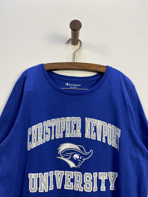  Champion 冠军 克里斯托弗新港大学 短袖T恤 _SST(S) 商品图0