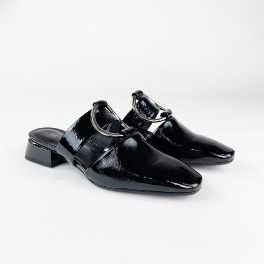 IUIU SECOND 春夏时尚圆环饰扣漆皮穆勒拖U29AH13651 商品图2