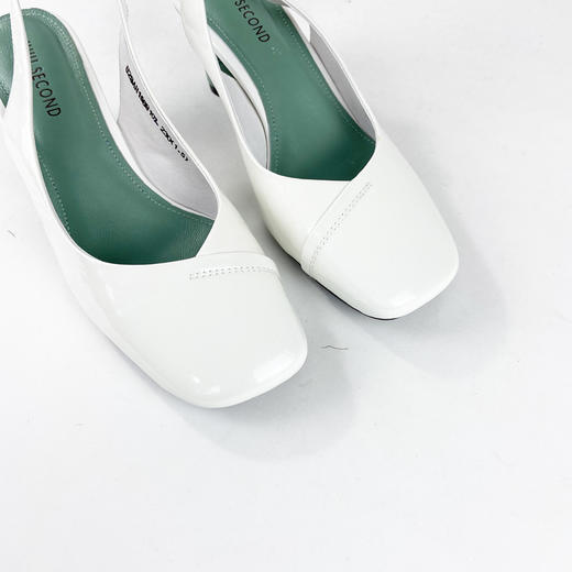 IUIU SECOND 春夏简约牛漆皮方头粗跟后空凉鞋U29AH15681 商品图3