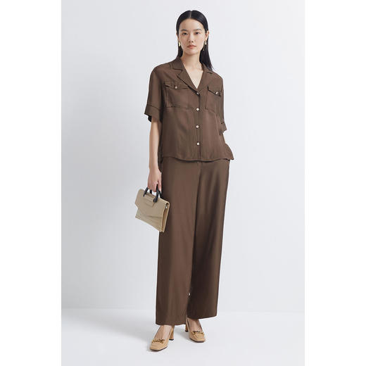 INSUN恩裳2022夏季新品时尚微褶皱简约休闲舒适凉爽醋酸衬衫9C32230070 商品图4