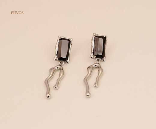  预售|PUWOS普沃斯 时尚优雅气质小众设计5A镶嵌不规则耳钉 .潮快闪[福利品] 商品图3