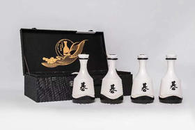 中日围棋擂台赛三十五周年纪念     
。白色500毫升*4瓶一件。围棋收藏。