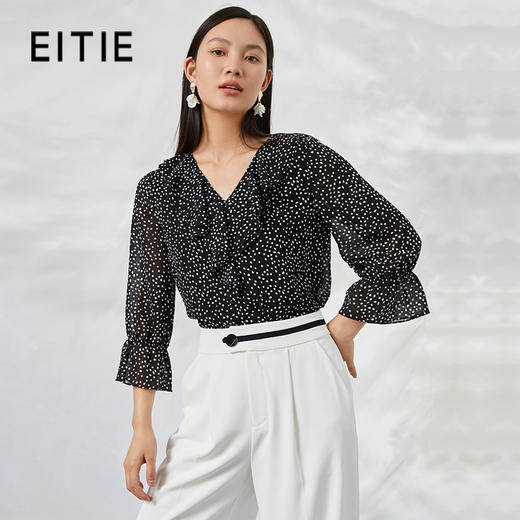 EITIE爱特爱夏季新款V领波点长袖衬衣宽松小上衣6613309 商品图0