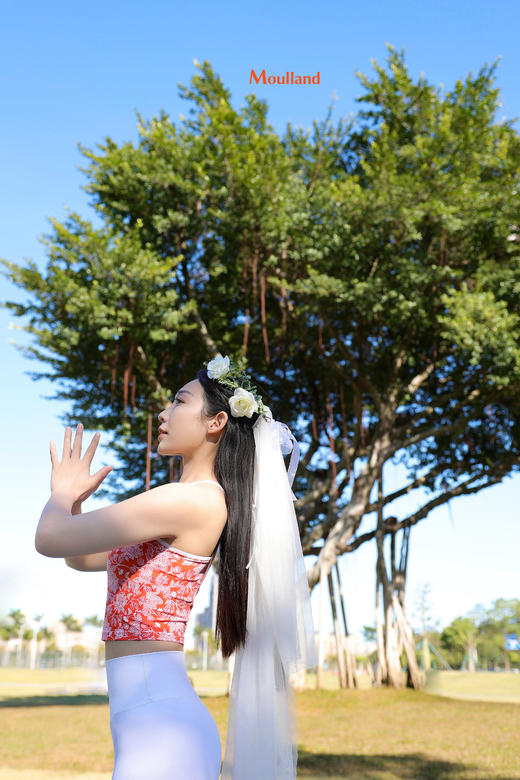 爆款好货 中长款细带短背心-月白曼陀罗 商品图1