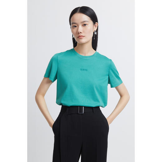 INSUN恩裳2022夏新品时尚爽朗醒目绿舒适纯棉简约休闲百搭T恤9C32260010 商品图3