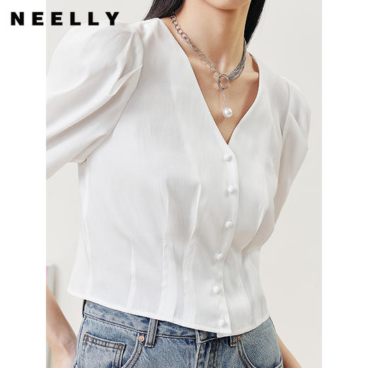NEELLY纳俪商场同款气质V领白色衬衫女灯笼袖短款小衫简约上衣N22051B01125 商品图1