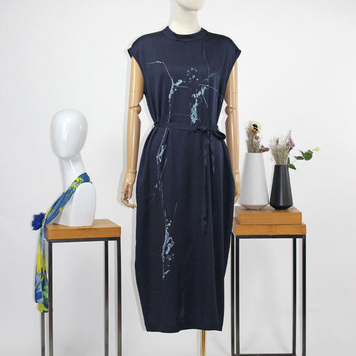 FOCALS福柯斯夏季桑蚕丝圆领无袖印花中长款连衣裙FRRBX162BV 商品图0