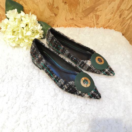 IUIU SECOND 复古时髦尖头圆扣平底鞋浅口单鞋U29CE32691 商品图3