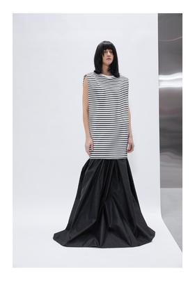 垫肩无袖之字针连衣裙