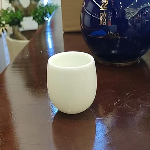 羊脂玉龙蛋杯 商品图0