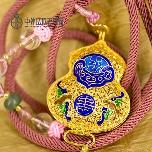 《花丝镶嵌紫禁福寿葫芦型香囊吊坠》 
（浅绿、蓝色、粉色、深绿）青金石项链 商品图0