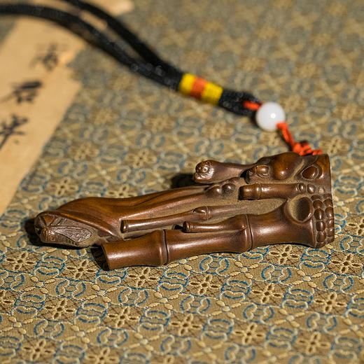 清 黄杨木雕一鸣惊人挂件 商品图3