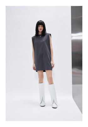 垫肩无袖之字针连衣裙