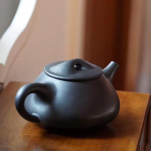 汉棠石瓢  作者：徐光    泥料：老紫泥焐灰 商品图1