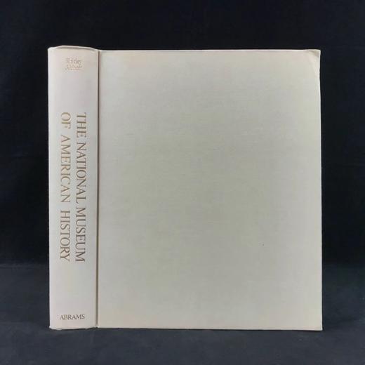 美国国家历史博物馆（裸书1981） 422幅插图（390幅彩色） 精装大16开 商品图0