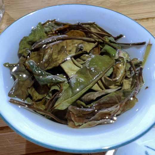 【古树白茶】云南临沧大叶种古树白茶 散茶 汤色黄绿清澈 滋味清淡回甘 香味好 100克/盒 20年老茶包邮 商品图4