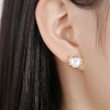 Love Note 情书系列 |  情书白贝耳钉 商品缩略图2