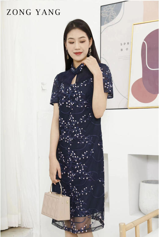 宗洋2022夏季新品修身款印花连衣裙BXL2ST8074-45 商品图3