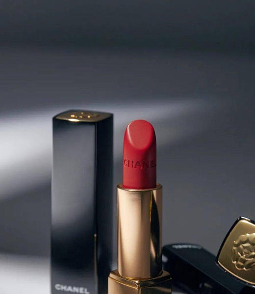 价值1150 520礼物 LES SYMBOLES DE C**L小香收藏家唇膏钢琴烤漆限量礼盒套装 狮子唇膏*257号，彗星唇膏*138号，山茶花唇膏*627号 送1号红水2.5ml小样一支 商品图2