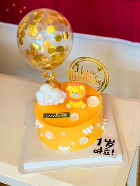 在海口买过很多次蛋糕，这家店的服务是最满意的！不仅包装好，款式味道都很不错~