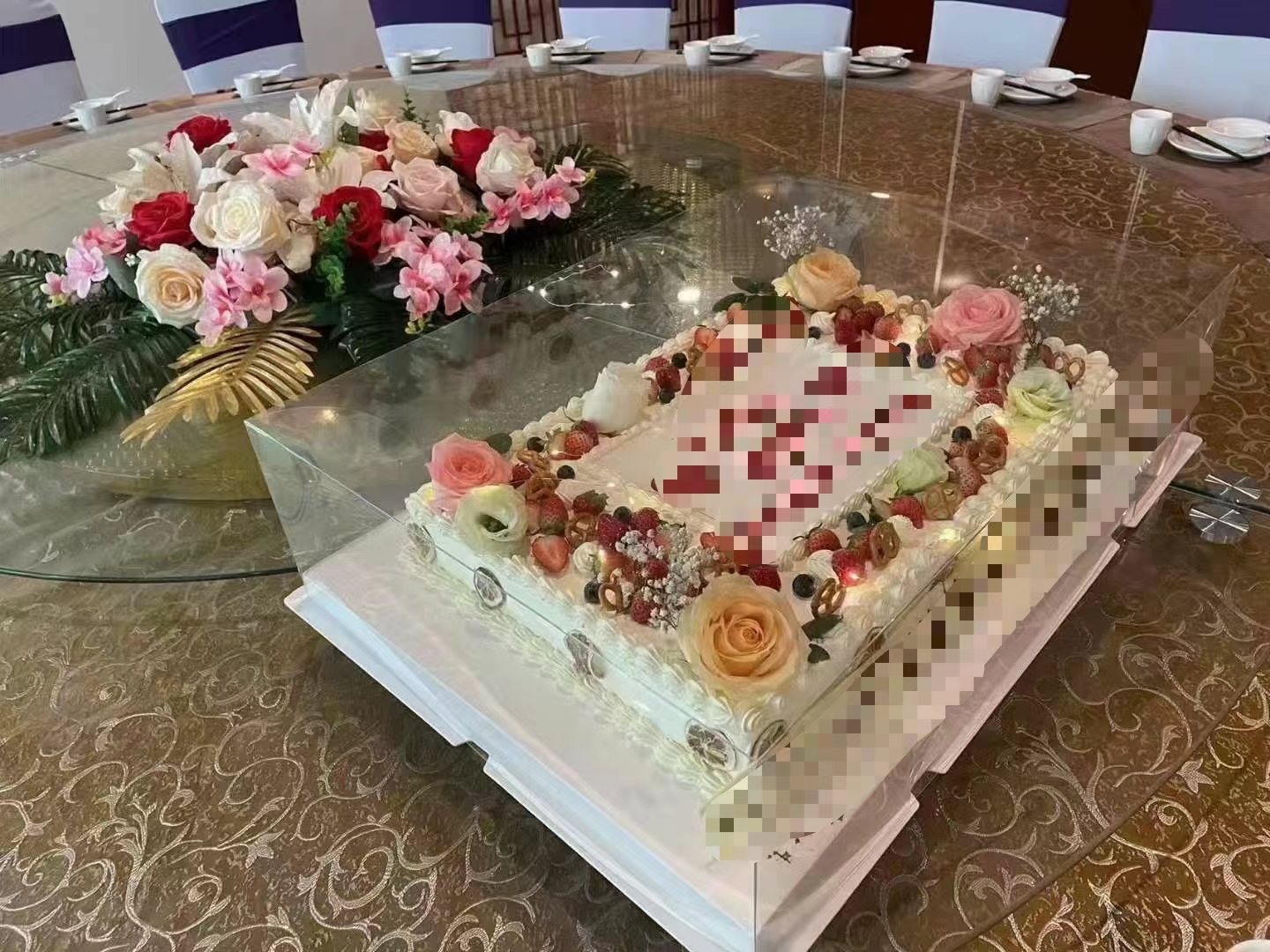 长方形庆典蛋糕