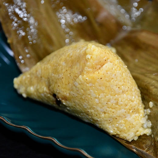 【下单后48小时左右发货】山东 大黄米粽子100g*8个 软糯香甜 里面还有红枣哦！ 商品图4