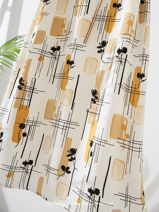 【专属特价】艺术感涂鸦印花连衣裙女小众设计气质收腰雪纺裙夏款 商品图4