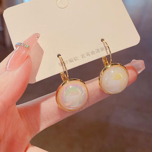 JU-F317新款甜酷风彩色珍珠耳环女感小众气质圆圈耳扣夏季款耳饰 商品图3