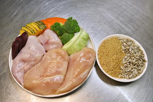 狗主食鲜粮 兔肉鸡肉200克一包装/制熟发货常温保存开袋即食 商品图2
