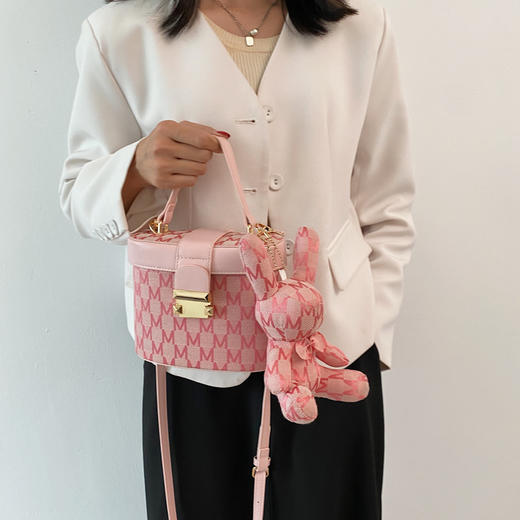 「小众设计高颜值！赠送小熊挂件」 小众设计感包包女夏潮时尚大气手提包网红流行斜挎箱包 商品图1