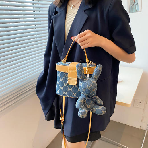 「小众设计高颜值！赠送小熊挂件」 小众设计感包包女夏潮时尚大气手提包网红流行斜挎箱包 商品图0