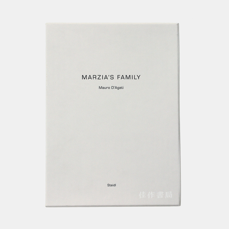 MAURO D'AGATI: MARZIA'S FAMILY/毛罗·达加提：马尔齐亚的家庭