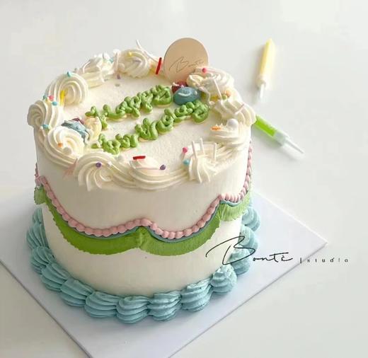 【优品系列】---加高胚三层夹心【复古小清新】蛋糕 商品图0