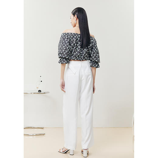 NEELLY纳俪商场同款撞色印花松紧一字肩衬衫女气质微喇袖短款上衣N22051R01119 商品图4