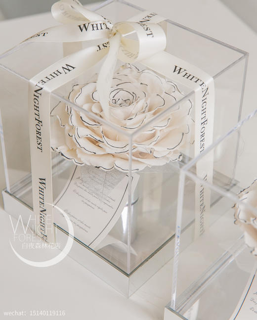 香奈儿风白色巨型永生玫瑰礼盒 商品图3
