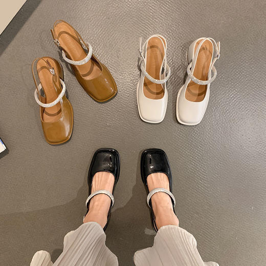 2022年新款夏季包头凉鞋女夏粗跟中跟水钻方头一字带高跟鞋 商品图1