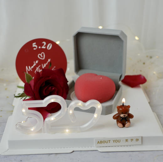 表白爱心慕斯蛋糕 （特价商品没有包邮距离补运费） 商品图0