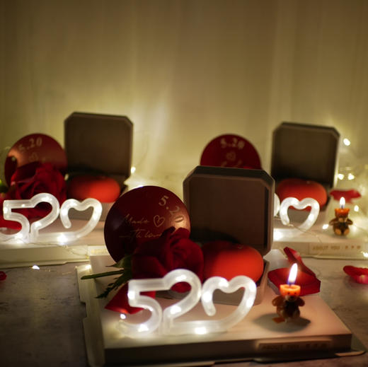 表白爱心慕斯蛋糕 （特价商品没有包邮距离补运费） 商品图1