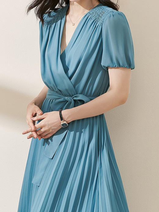 剩M/L/XL/XXL 米思阳2025夏季新款优雅气质淑女短袖连衣裙纯色百褶大摆裙1551 商品图4