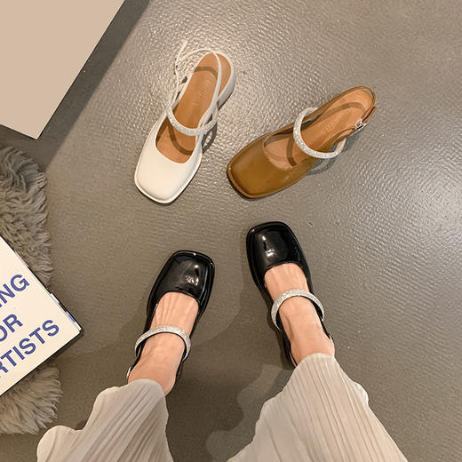 2022年新款夏季包头凉鞋女夏粗跟中跟水钻方头一字带高跟鞋 商品图6