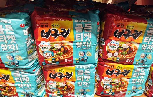 韩国进口农心浣熊乌冬面 辣味原味五包装600g 商品图0
