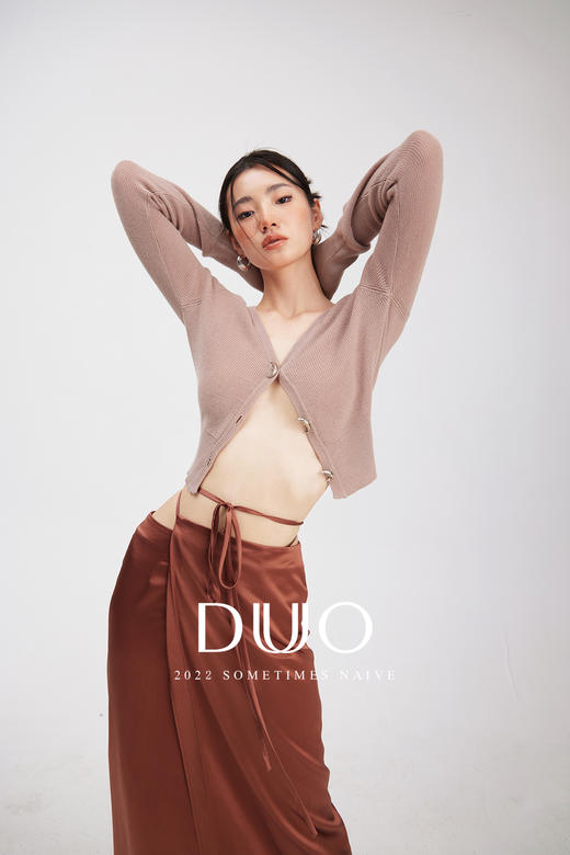 沉静如海别致月亮修身性感针织背心和开衫 商品图2