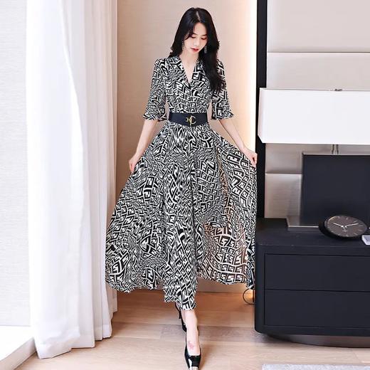 WZNH-WS2513-29夏季女新款修身长裙短袖不规则气质名媛黑色字母印花连衣裙女 商品图0