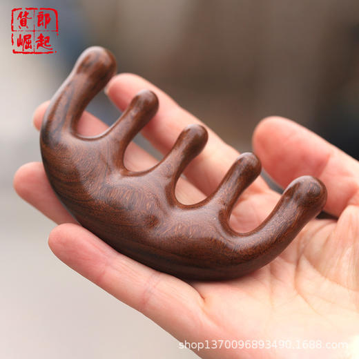 檀木经络按圆而不钝 按摩头皮更舒服摩五齿梳子 商品图0