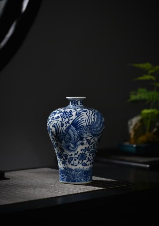 青花缠枝龙凤梅瓶 商品图0