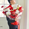 《朱砂痣与白月光》红玫瑰蝴蝶兰花束 商品缩略图1