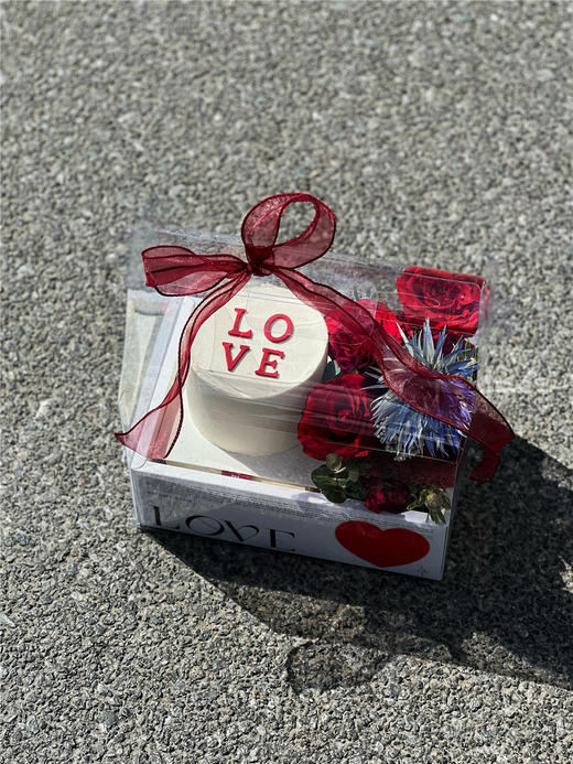    LOVE · 蛋糕鲜花礼盒 商品图3